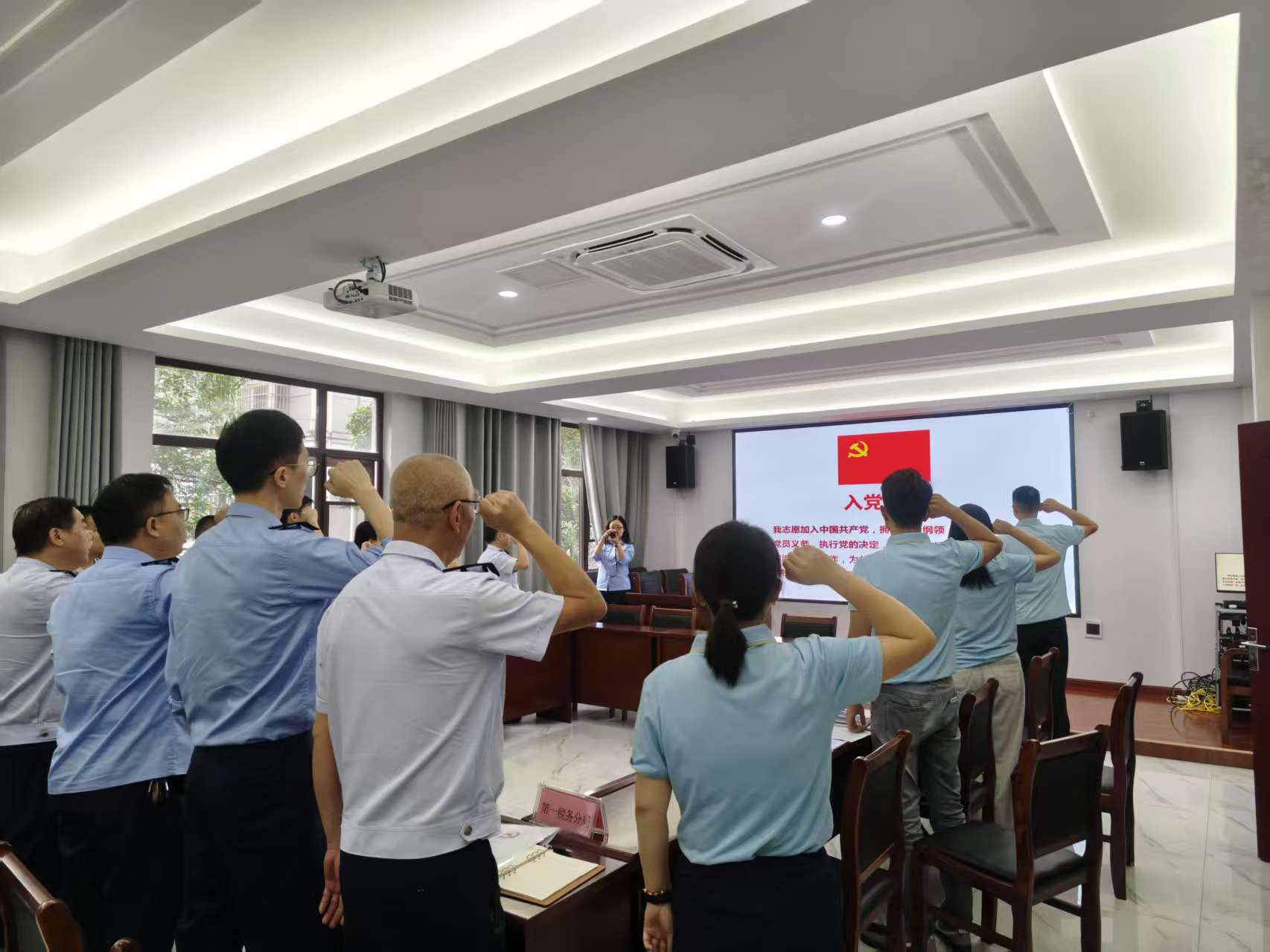 稅企共建譜和聲 黨建引領啟新程1.jpg